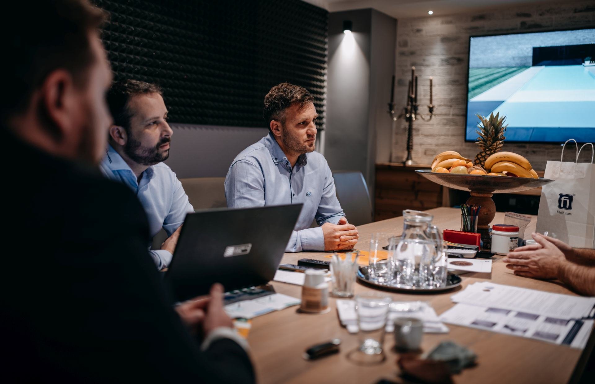 Obchodní jednání týmu Centralplast