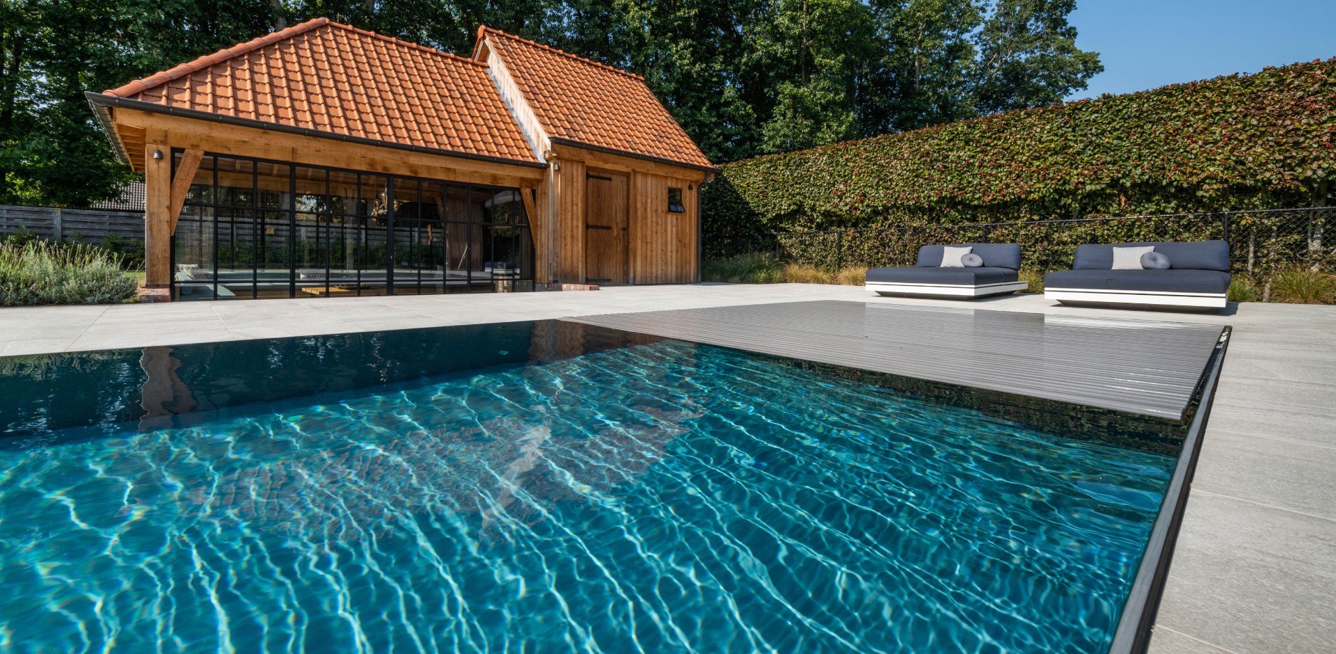 Bazén s moderní technologií